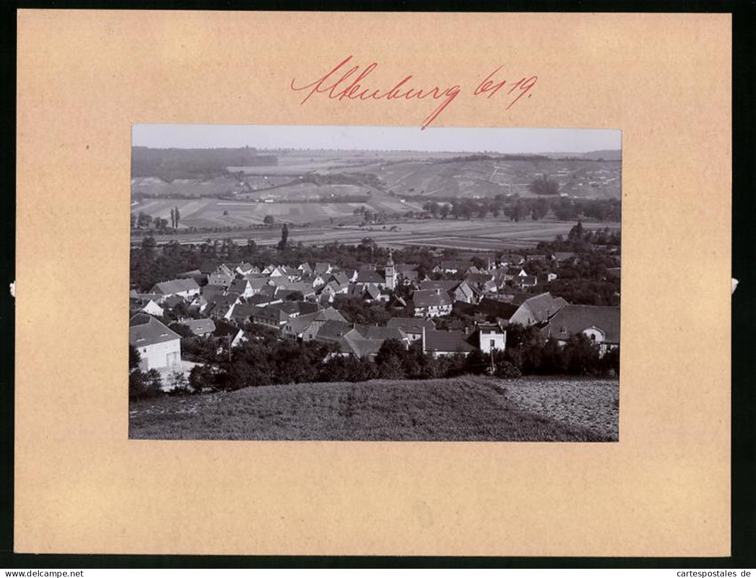 Fotografie Brück & Sohn Meissen, Ansicht Altenburg Bei Naumburg, Ortsansicht Mit Wohnhäusern Und Kirche  - Places