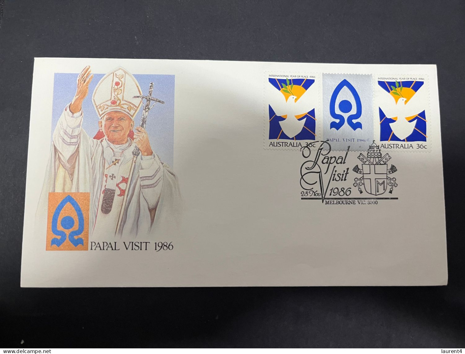 20-5-2024 (5 Z 39) Australia - Religious - Pope John Paul II Visit To Melbourne In 1986 (w. Over-printed Pair Of Stamp) - Christentum