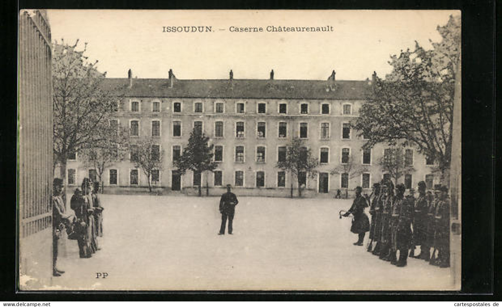 CPA Issoudun, Caserne Chateaurenault  - Issoudun