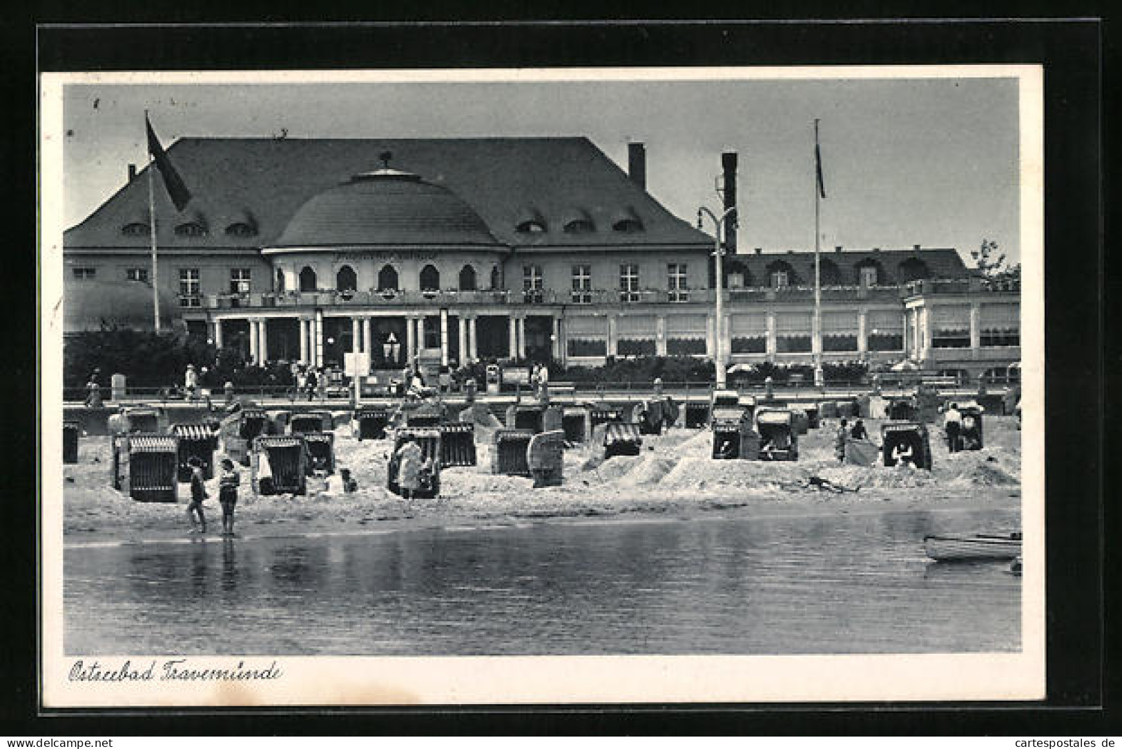 AK Travemünde, Strandpartie Mit Kurhaus  - Luebeck-Travemuende