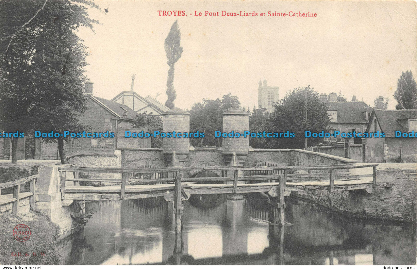 R058845 Troyes. Le Pont Deux. Liards Et Sainte Catherine. 1950 - Monde