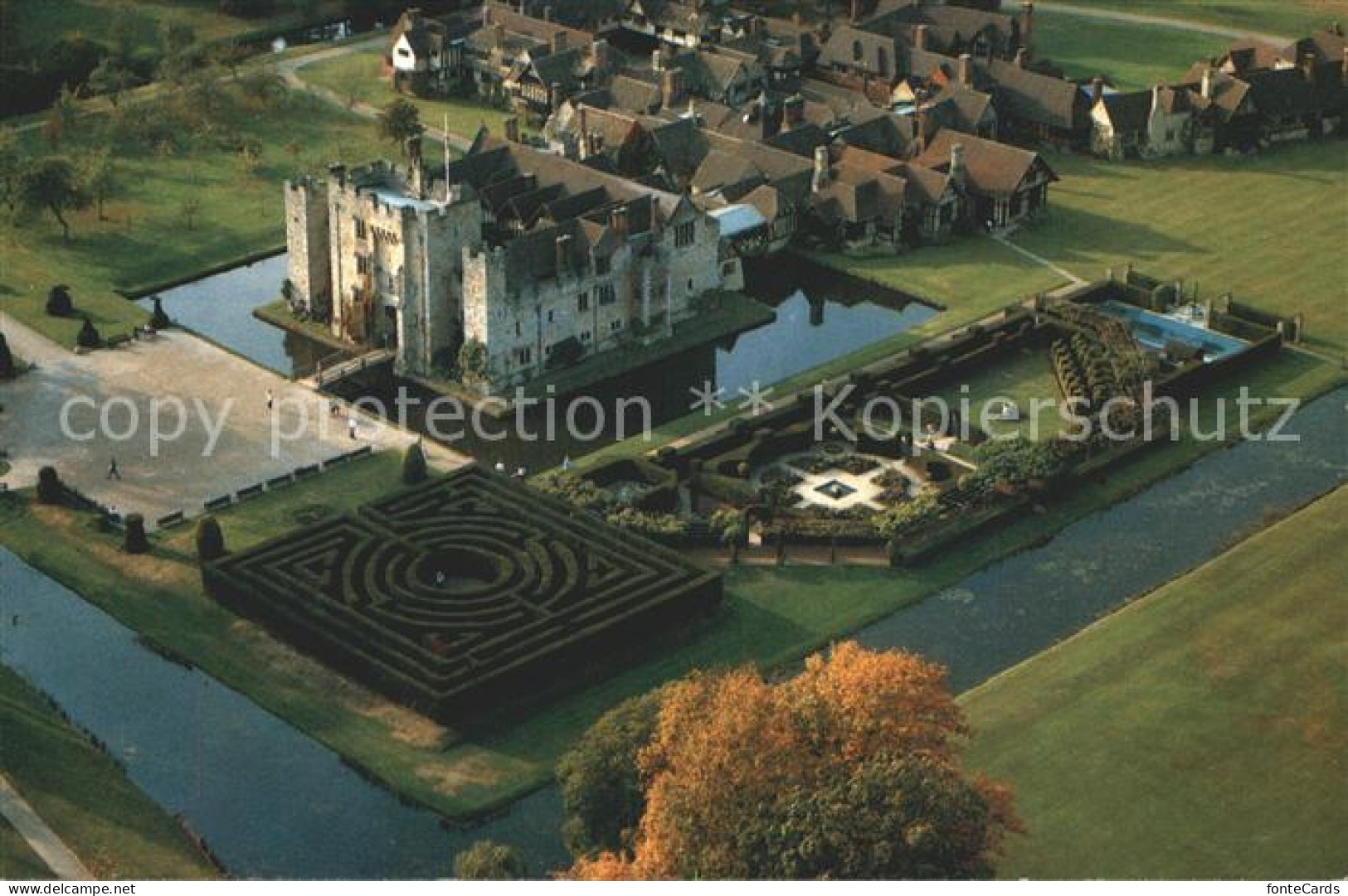 71915199 Edenbridge Sevenoaks Hever Castle And Tudor Village Aerial View  - Autres & Non Classés