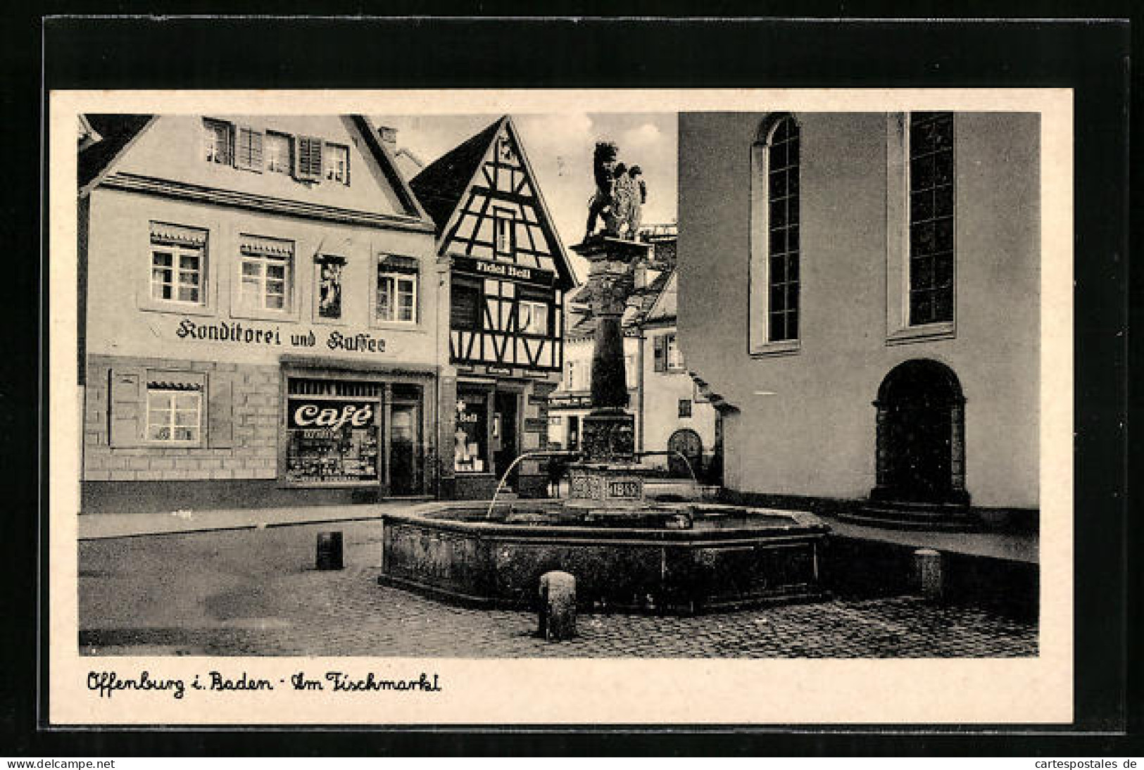 AK Offenburg I. Baden, Brunnen Am Fischmarkt  - Offenburg