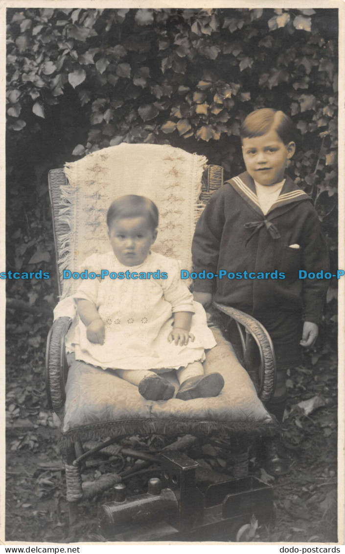 R059716 Boy And Little Child. Old Photography - World