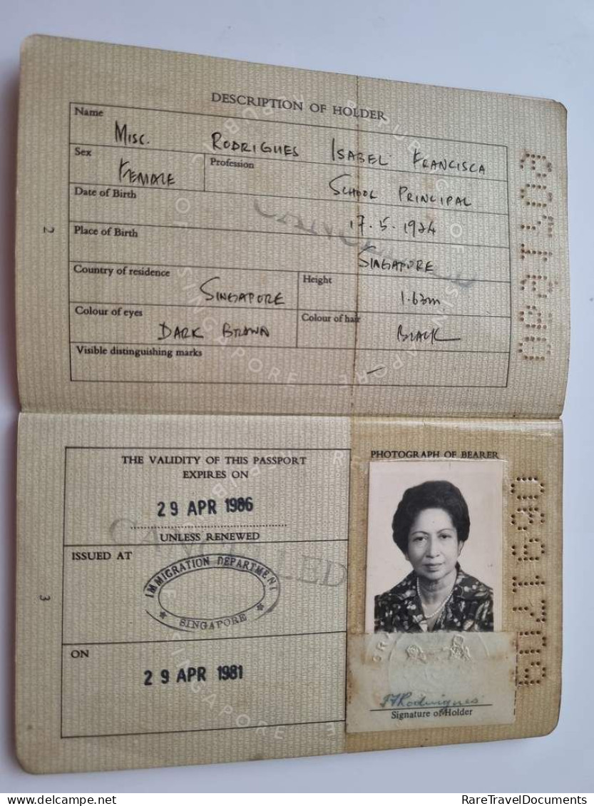 SINGAPORE Passport Passeport Reisepass Of A School Principal - FREE SHIPPING! - Documents Historiques