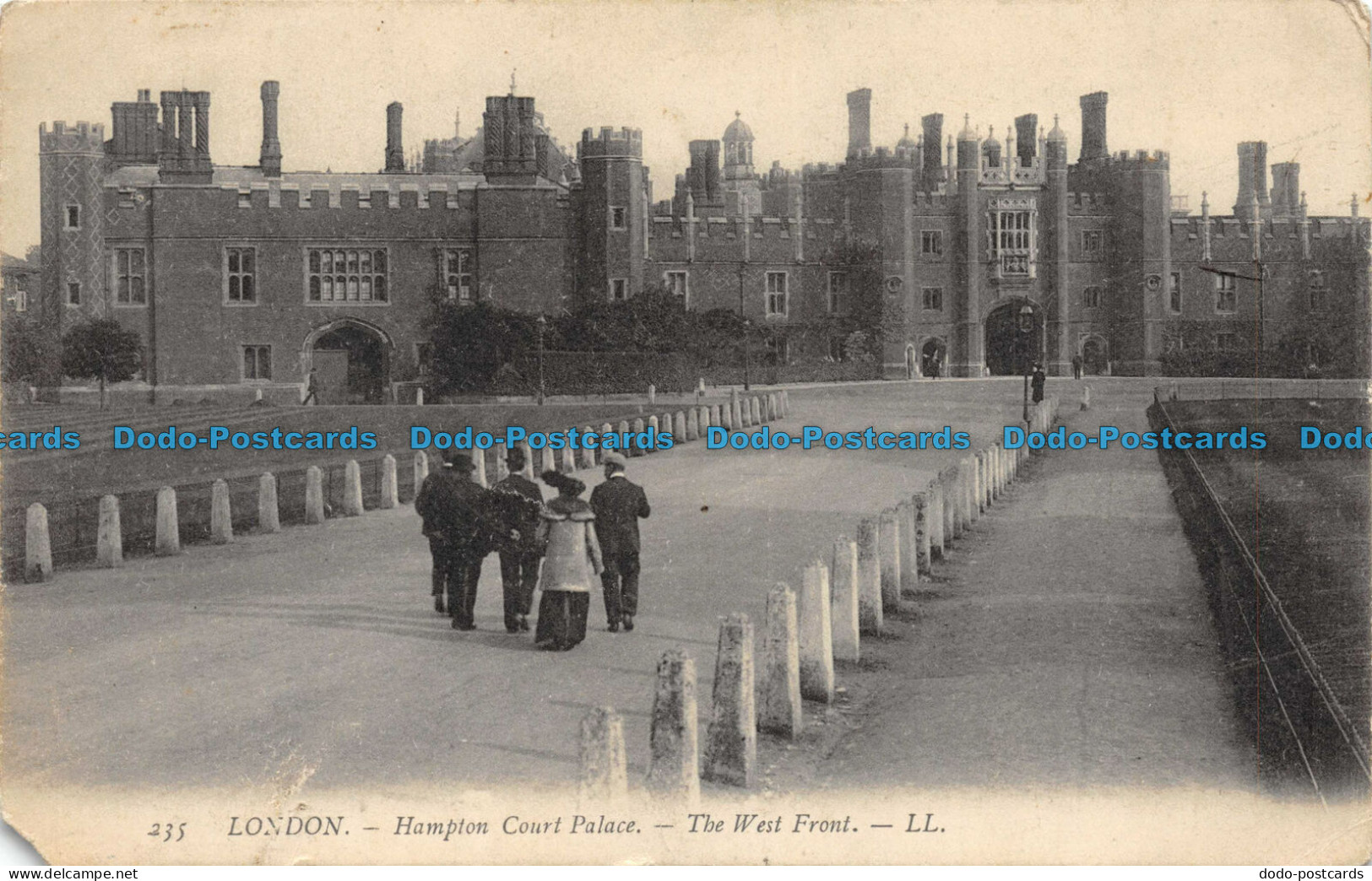 R059179 London. Hampton Court Palace. The West Front. LL - Autres & Non Classés