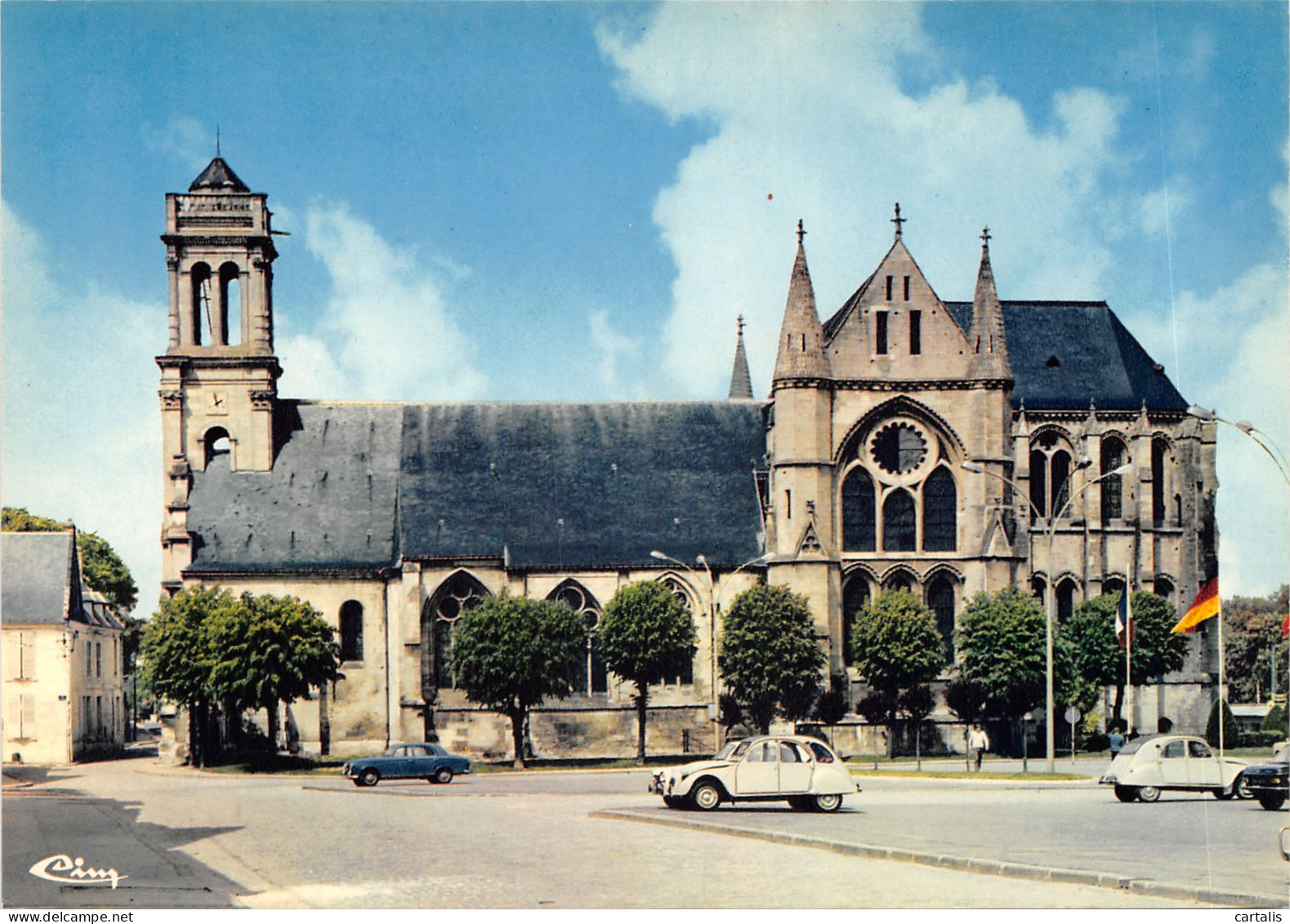 02-SOISSONS-N 586-B/0105 - Soissons