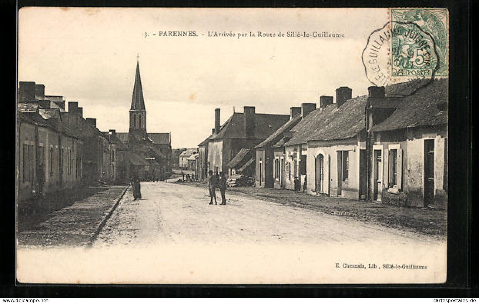 CPA Parennes, L`Arrivee Par La Route De Sille-le-Guillaume  - Sille Le Guillaume