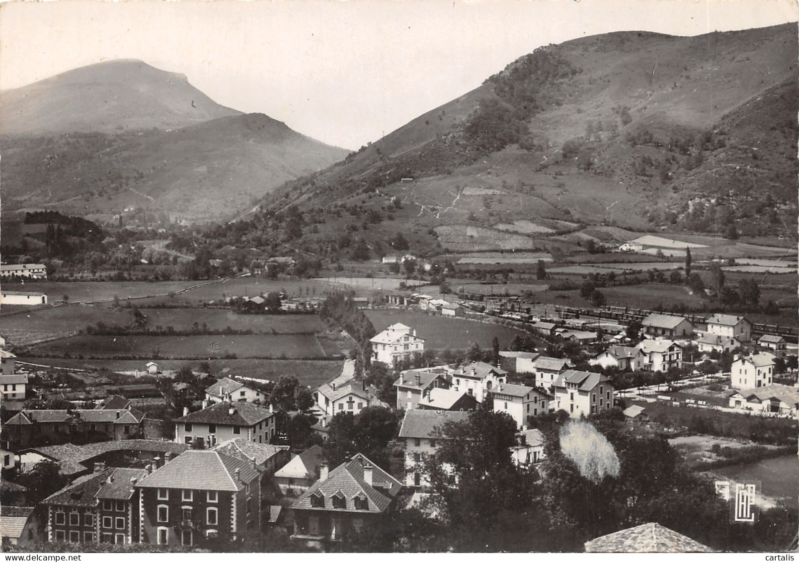 65-SAINT JEAN PIED DE PORT-N 592-A/0253 - Saint Jean Pied De Port