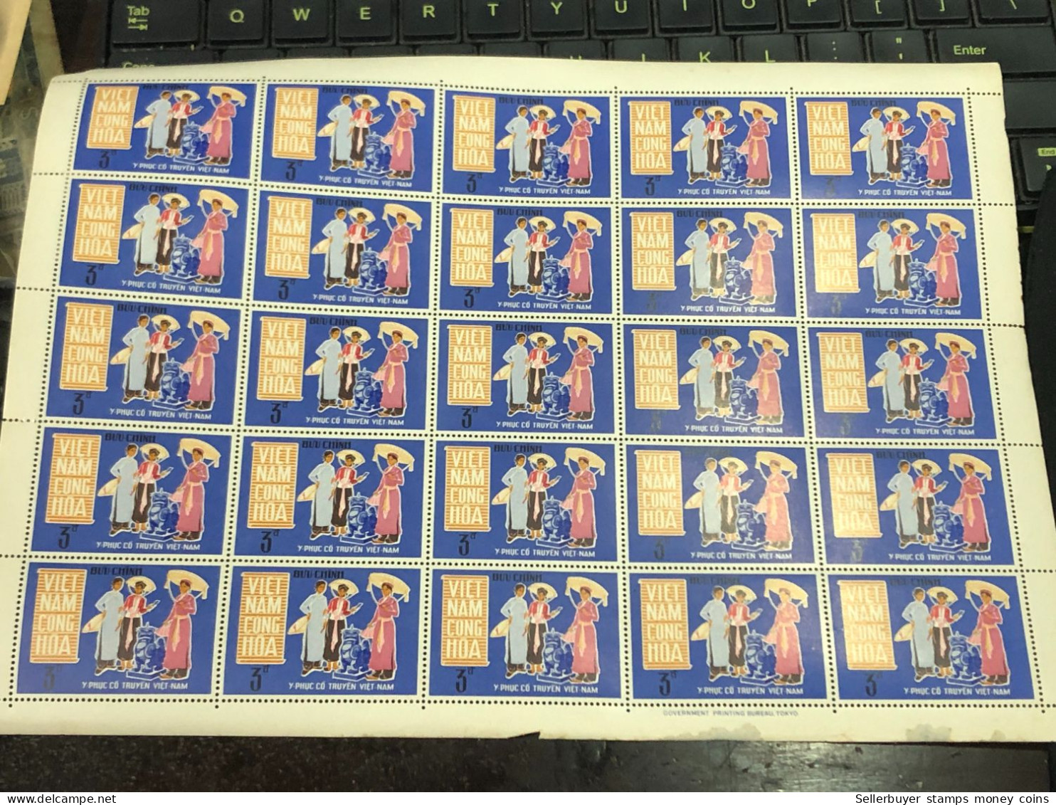 Vietnam South Sheet Stamps Before 1975(3$ Costumes Traditionnelle 1970) 1 Pcs25 Stamps Quality Good - Viêt-Nam