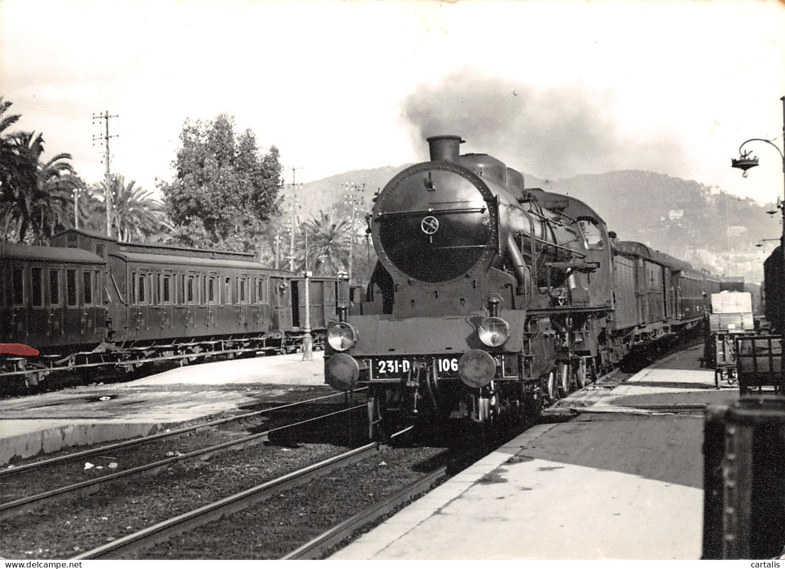 06-CANNES-GARE-LOCOMOTIVE-N 596-C/0261 - Cannes