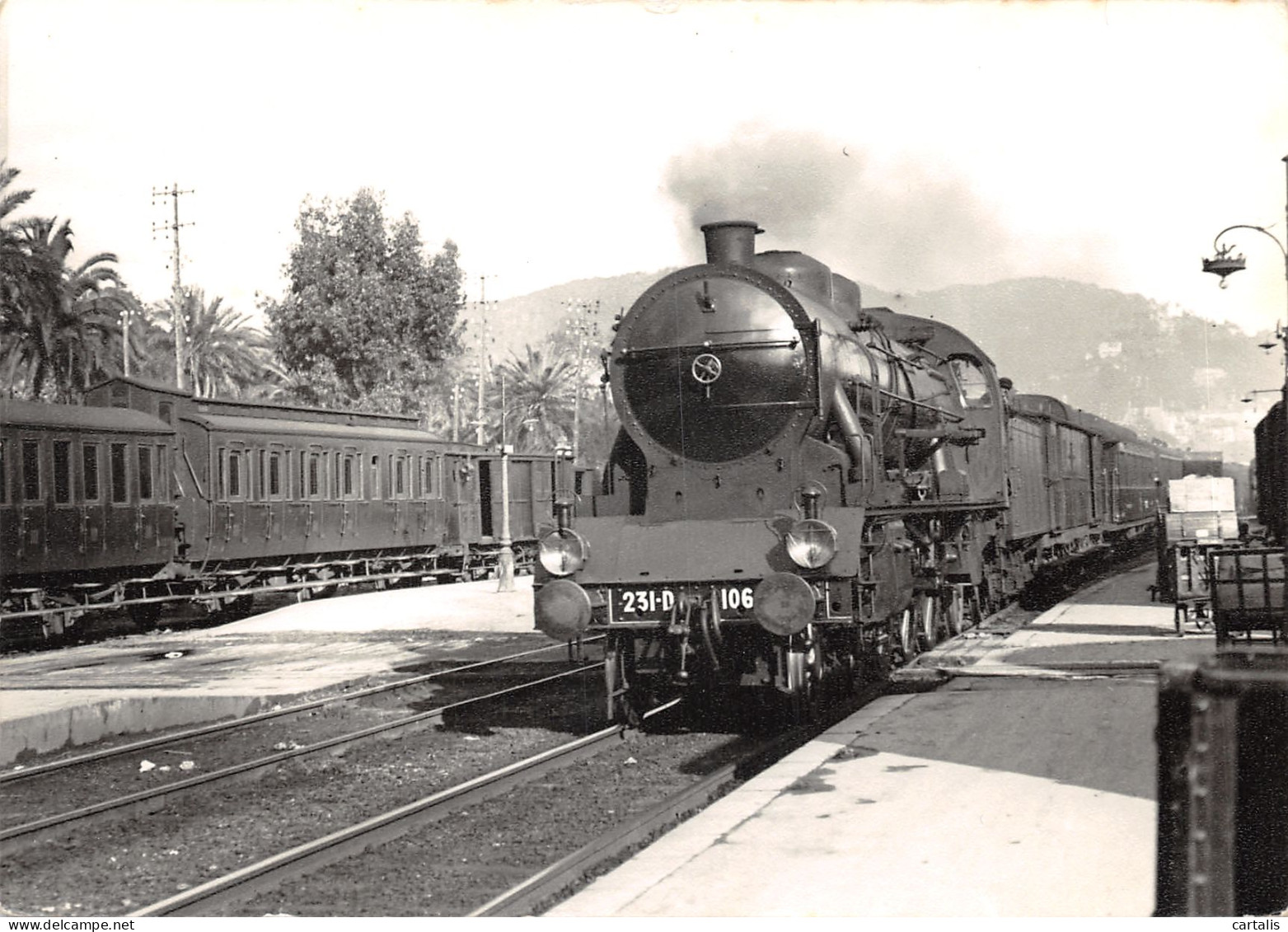 06-CANNES-GARE-LOCOMOTIVE-N 596-C/0263 - Cannes