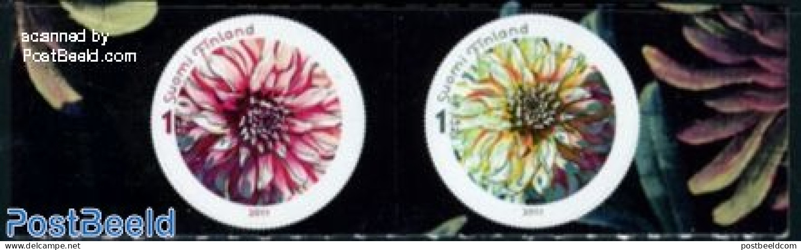 Finland 2011 Flowers 2v S-a, Mint NH, Nature - Various - Flowers & Plants - Round-shaped Stamps - Unused Stamps