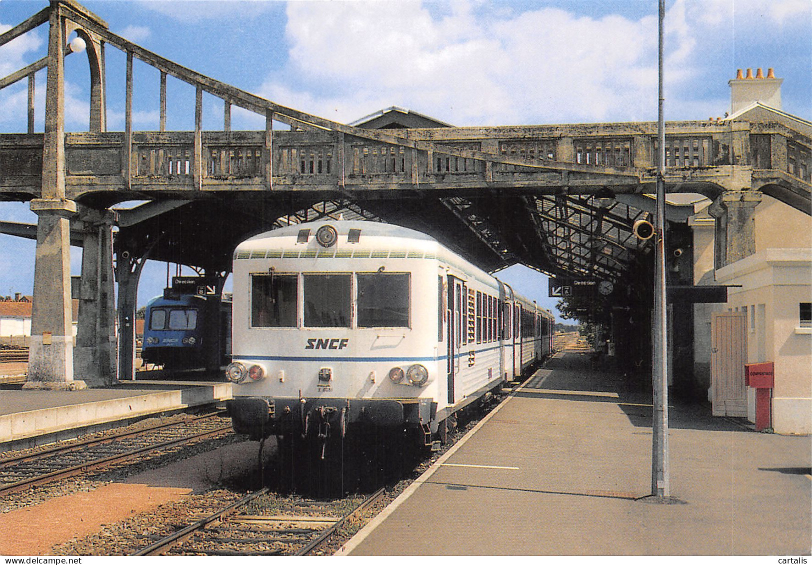 49-CHOLET-GARE-AUTORAIL-N 597-D/0305 - Cholet