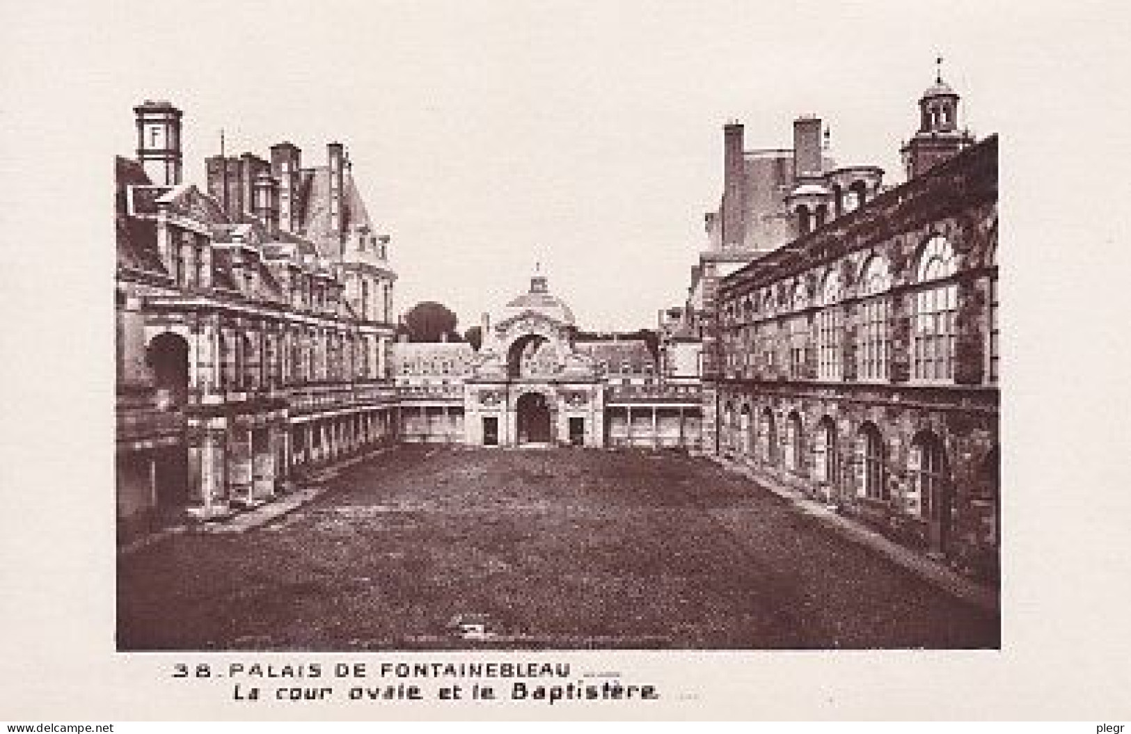 77186 01 20#0 - FONTAINEBLEAU - PALAIS - LA COUR OVALE ET LE BAPTISTERE - Fontainebleau