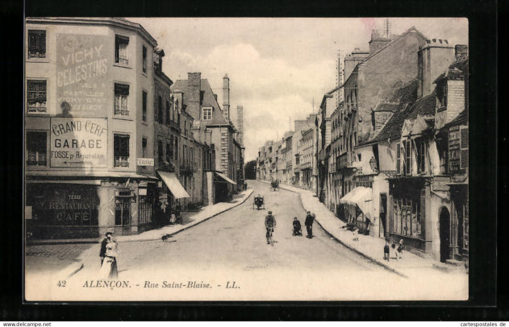 CPA Alencon, Rue Saint-Blaise, Vue De La Rue  - Alencon