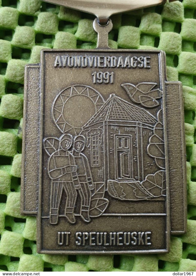 Medaile   : Avondvierdaagse 1991 Helmond , Ut Speulheuske -  Original Foto  !!  Medallion  Dutch . - Autres & Non Classés