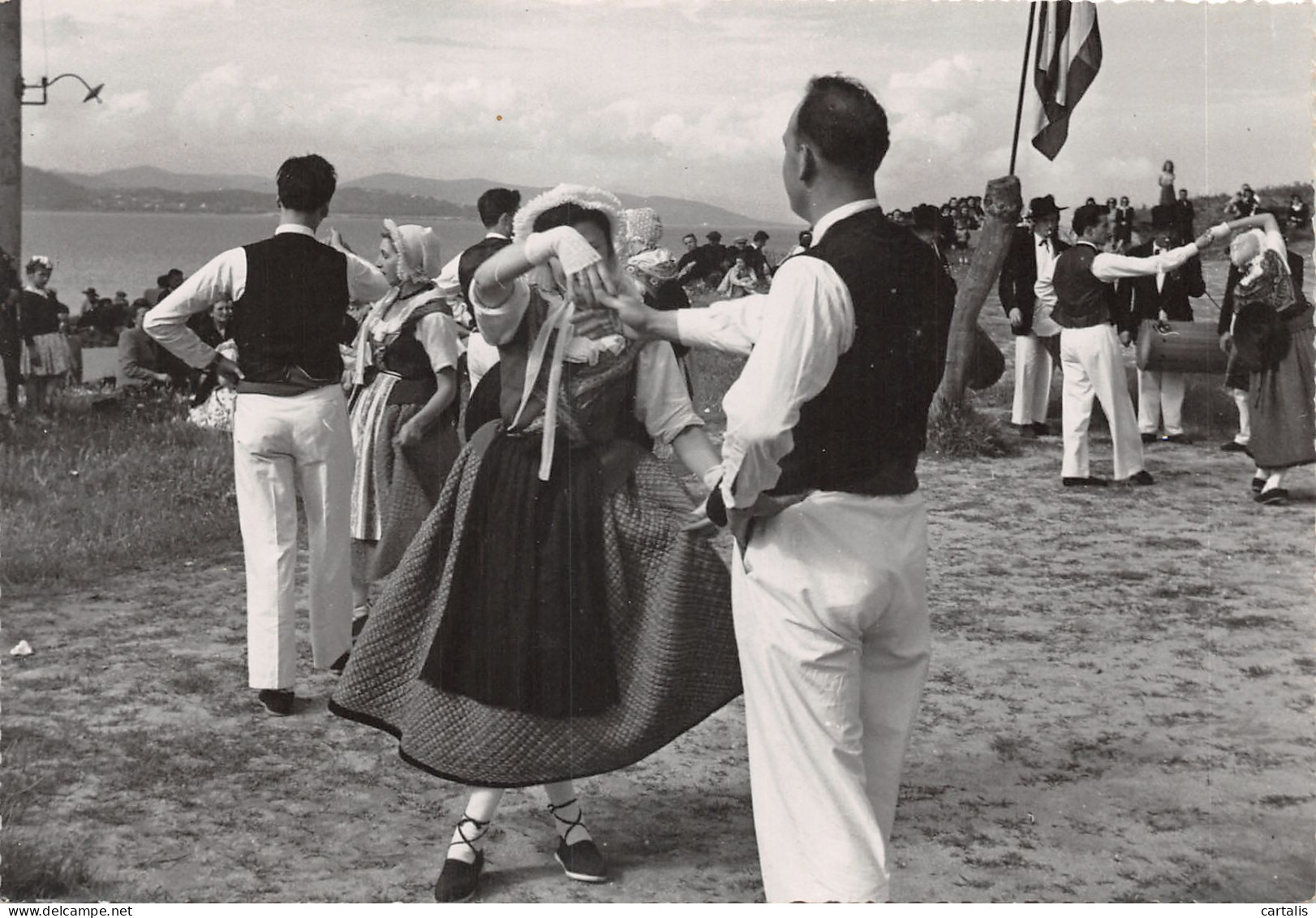 83-SAINTE MAXIME-FOLKLORE DANSES PROVENCALES-N 605-B/0005 - Sainte-Maxime