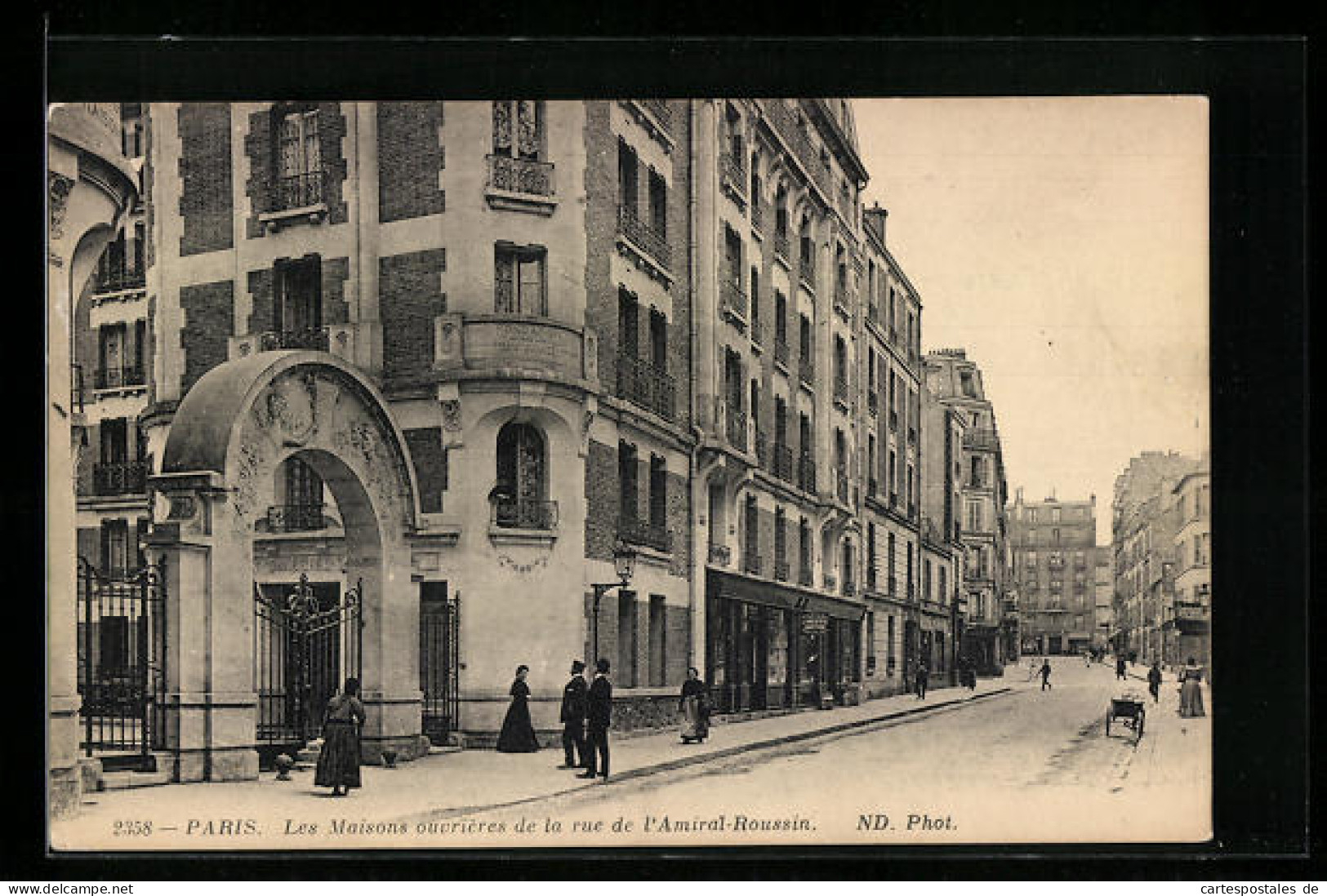 CPA Paris, Les Maisons Ouvrières De La Rue De L`Amiral-Roussin  - Other & Unclassified