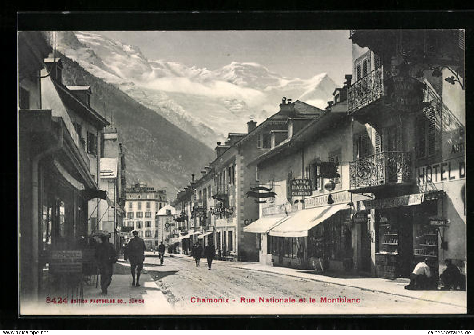CPA Chamonix, Rue Nationale Et Le Montblanc  - Other & Unclassified