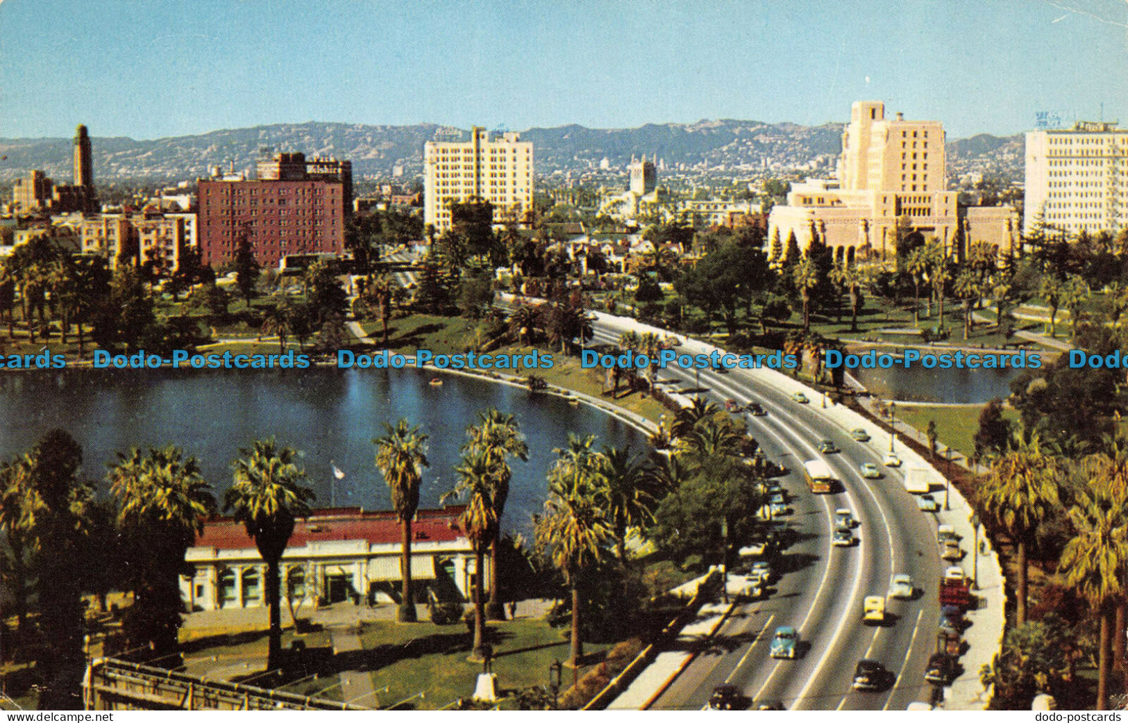 R068262 Wilshire Boulevard Through General Douglas Mac Arthur Park. Los Angeles. - Monde