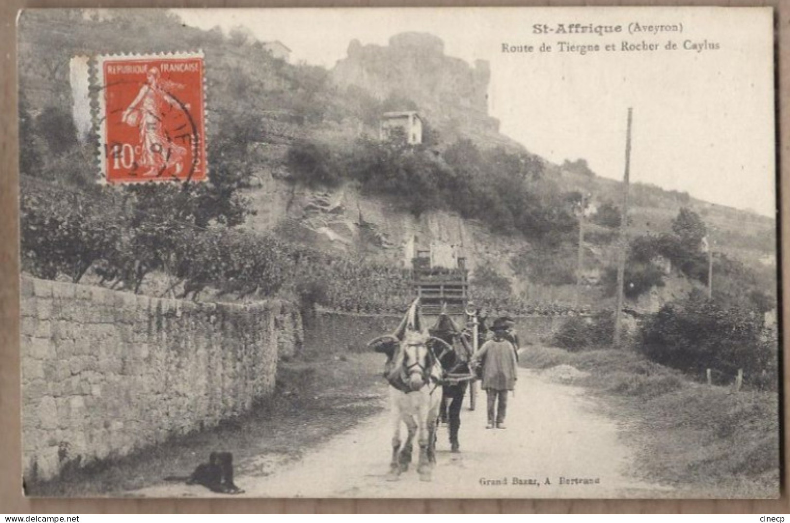 CPA 12 - SAINT AFFRIQUE - Route De Tiergne Et Rocher De Caylus - TB PLAN Chemin ANIMATION ATTELAGE 2 Chevaux - Saint Affrique