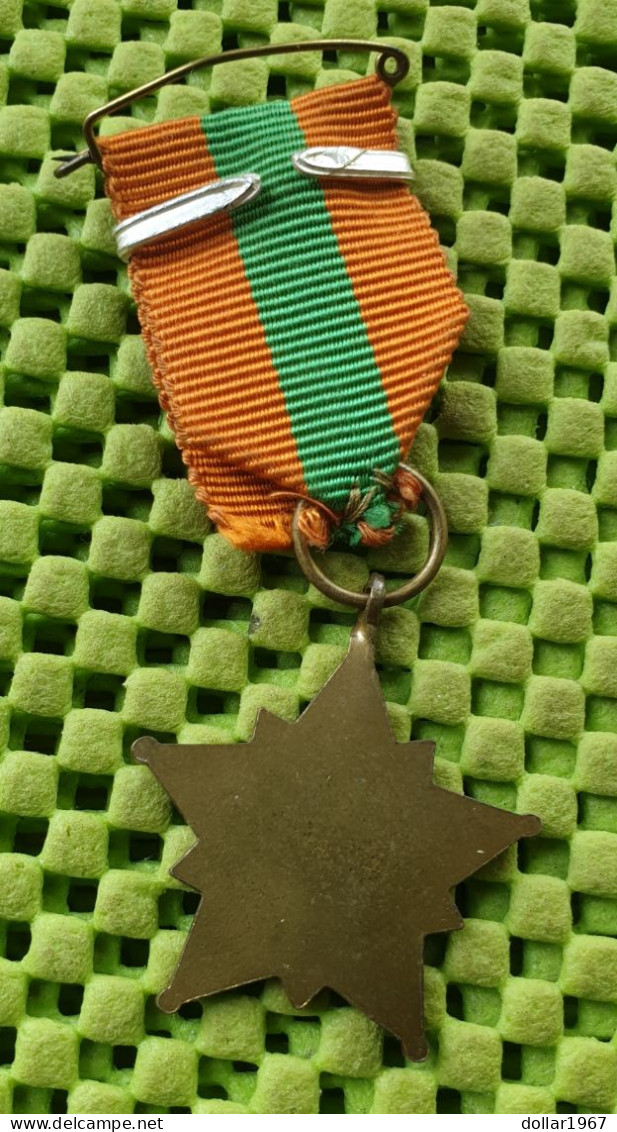 Medaile   :  K.N.B.L.O. Avondvierdaagse Nijmegen 7 - 1958-1966 -  Original Foto  !!  Medallion  Dutch . - Sonstige & Ohne Zuordnung