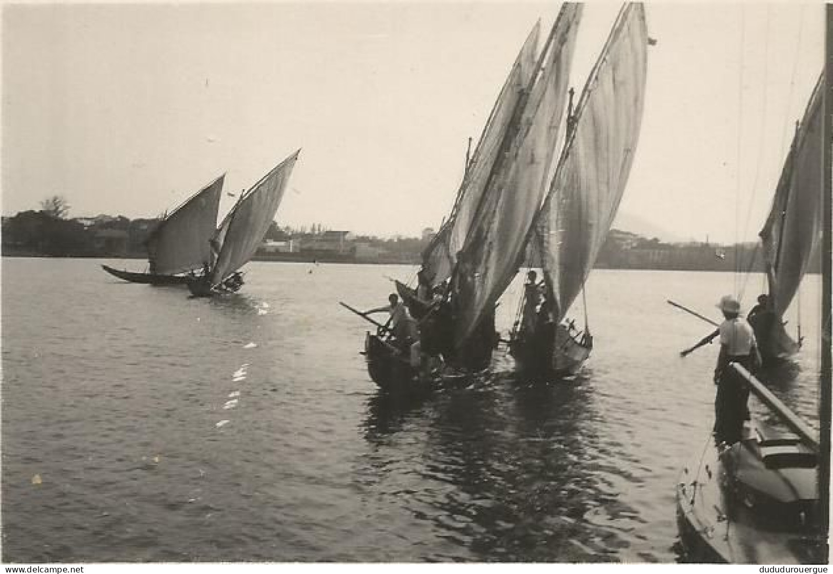 VIETNAM , INDOCHINE ,  UNE REGATE DE SAMPANS ANNAMITES - Asien