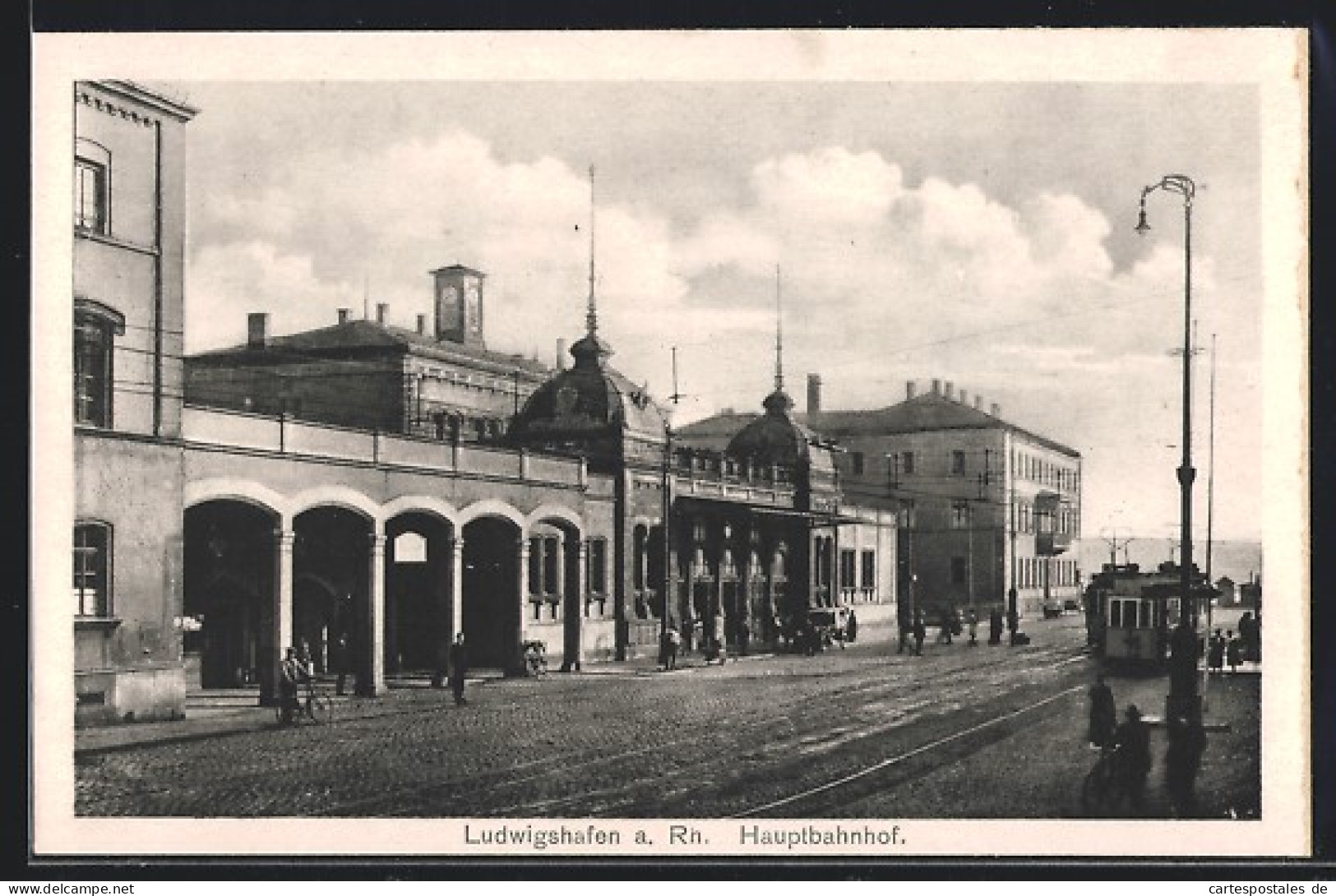 AK Ludwigshafen A. Rh., Hauptbahnhof Mit Strassenbahn  - Ludwigshafen