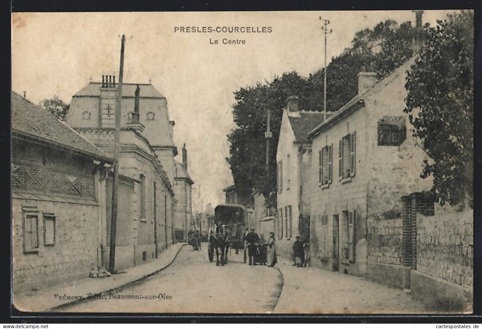 CPA Presles-Courcelles, Le Centre, Attelage à Cheval  - Presles