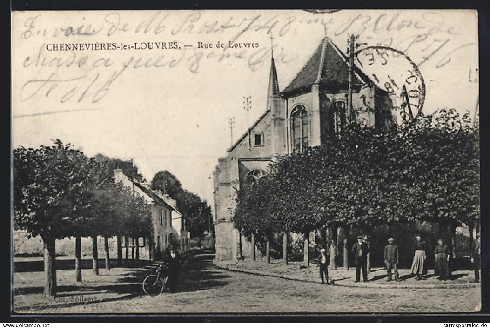 CPA Chennevières-les-Louvres, Rue De Louvres  - Louvres