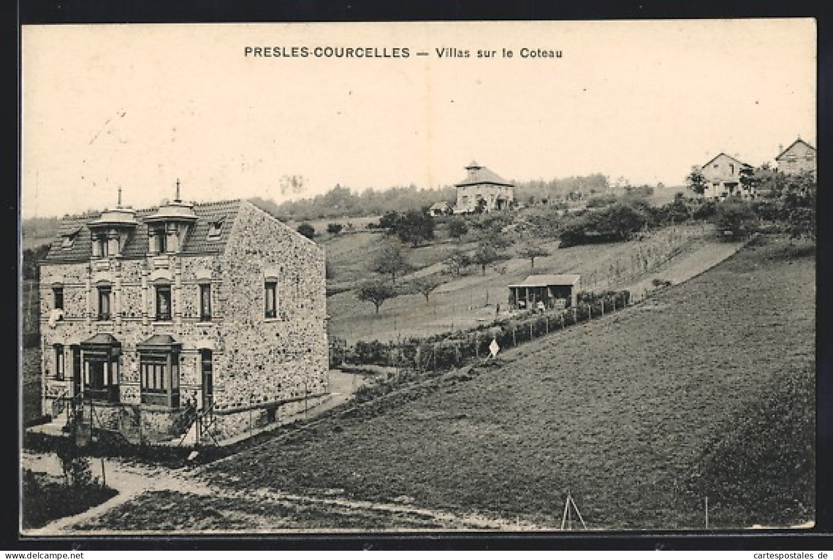 CPA Presles-Courcelles, Villas Sur Le Coteau  - Presles