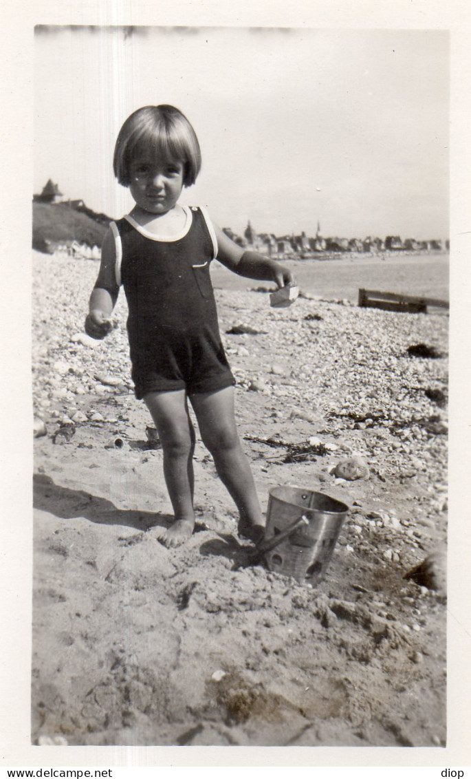Photo Vintage Paris Snap Shop - Enfant Child Plage Beach Joue Play - Places