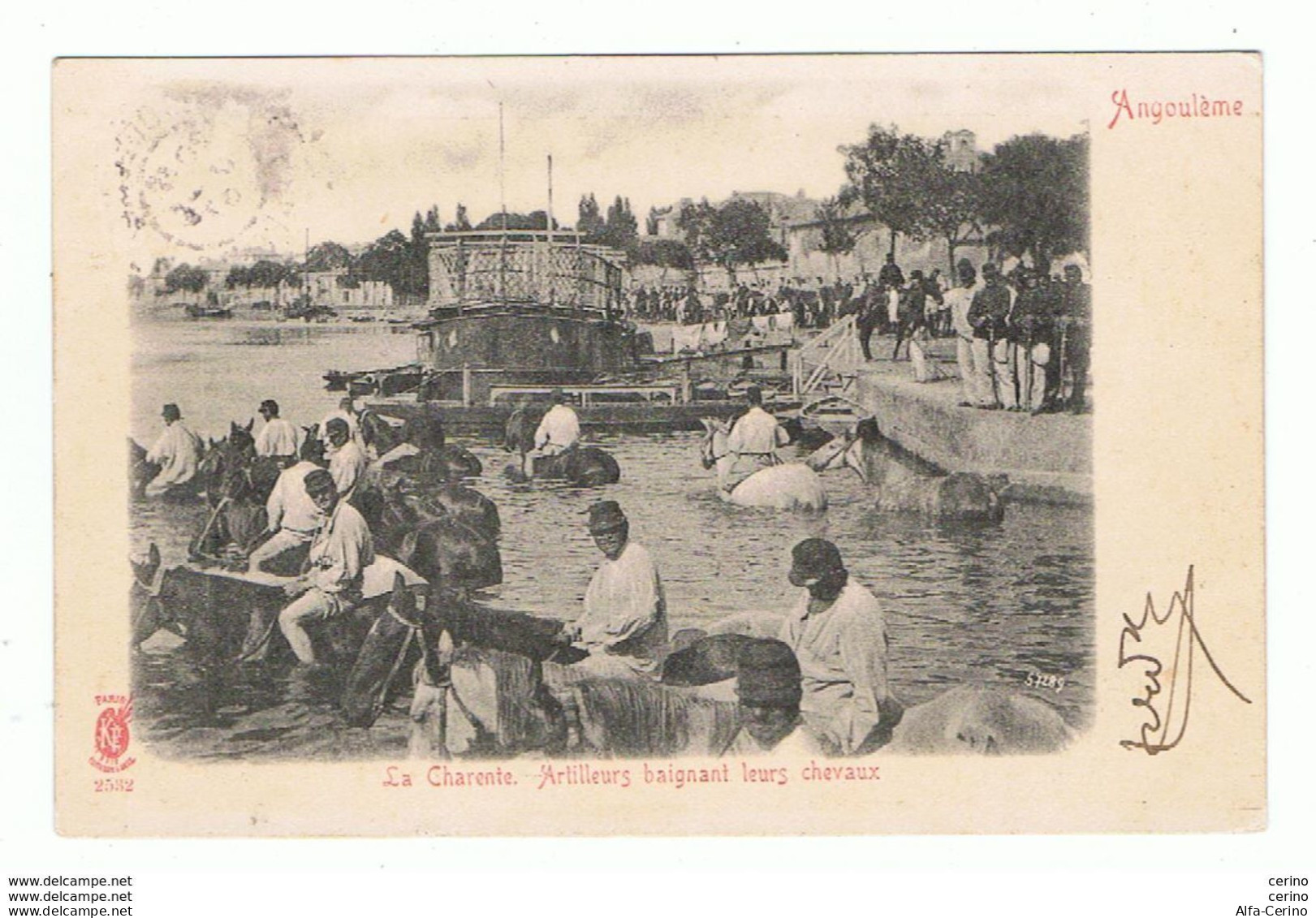 FRANCE - ANGOULEME:  ARTILLEURS  BAIGNANT  LEURS  CHEVAUX  -  POUR  PAYS-BAS  -  FP - War 1914-18