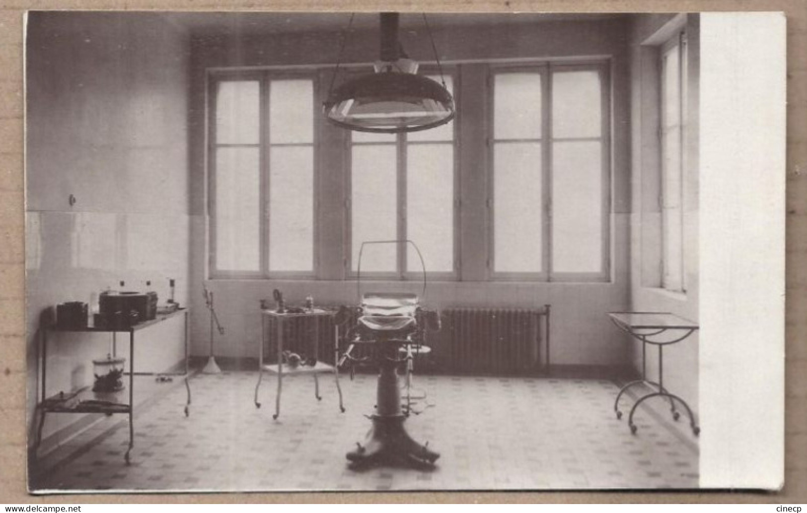 PHOTOGRAPHIE SANTE Santé - HOPITAL CLINIQUE - TB PLAN SALLE AUSCULTATION LIT Instruments Sûrement LILLE 59 - Salute