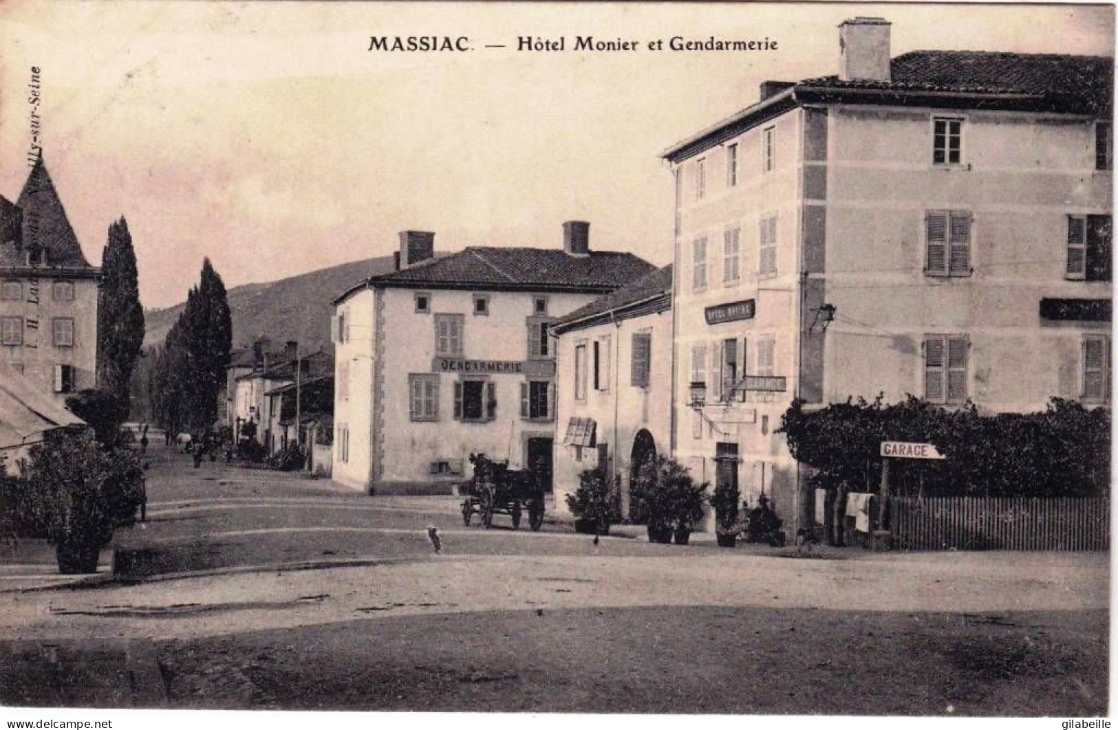 15 - Cantal -  MASSIAC -  Hotel Monier Et Gendarmerie - Other & Unclassified