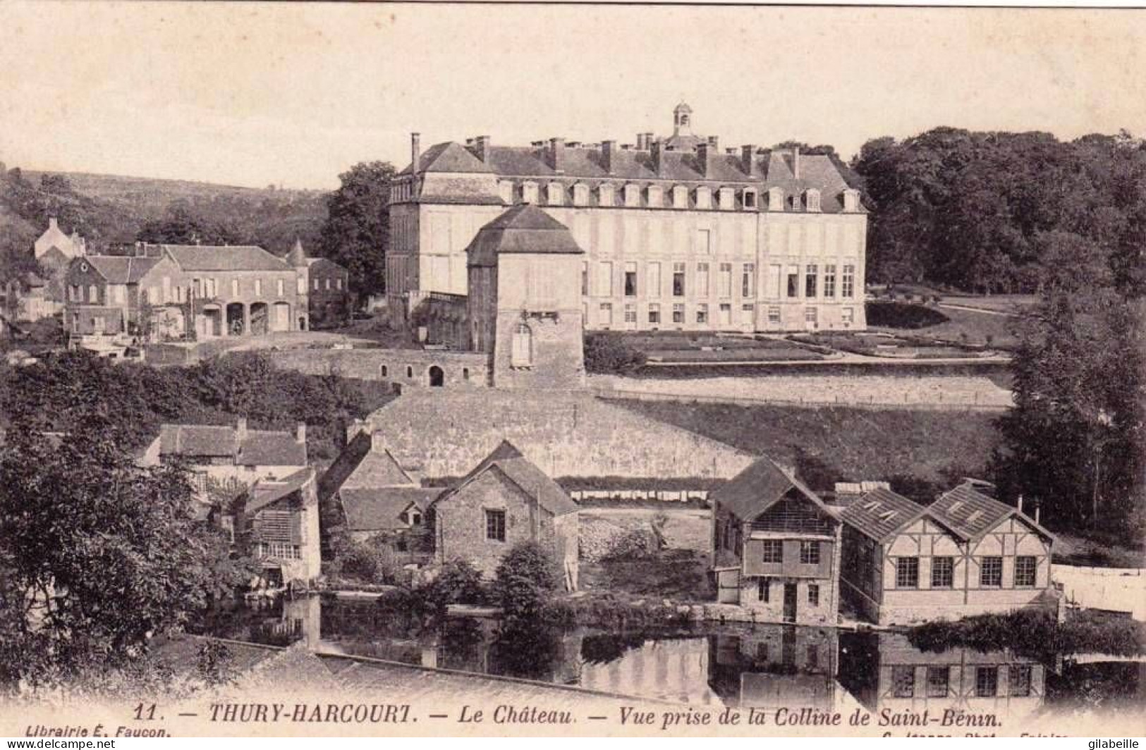 14 - Calvados -  THURY HARCOURT - Le Chateau - Vue Prise De La Colline De Saint Benin - Thury Harcourt