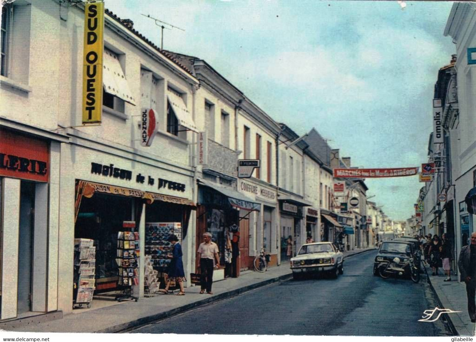 17 - Charente Maritime -  SAUJON -  Rue Carnot - Maison De La Presse - Saujon