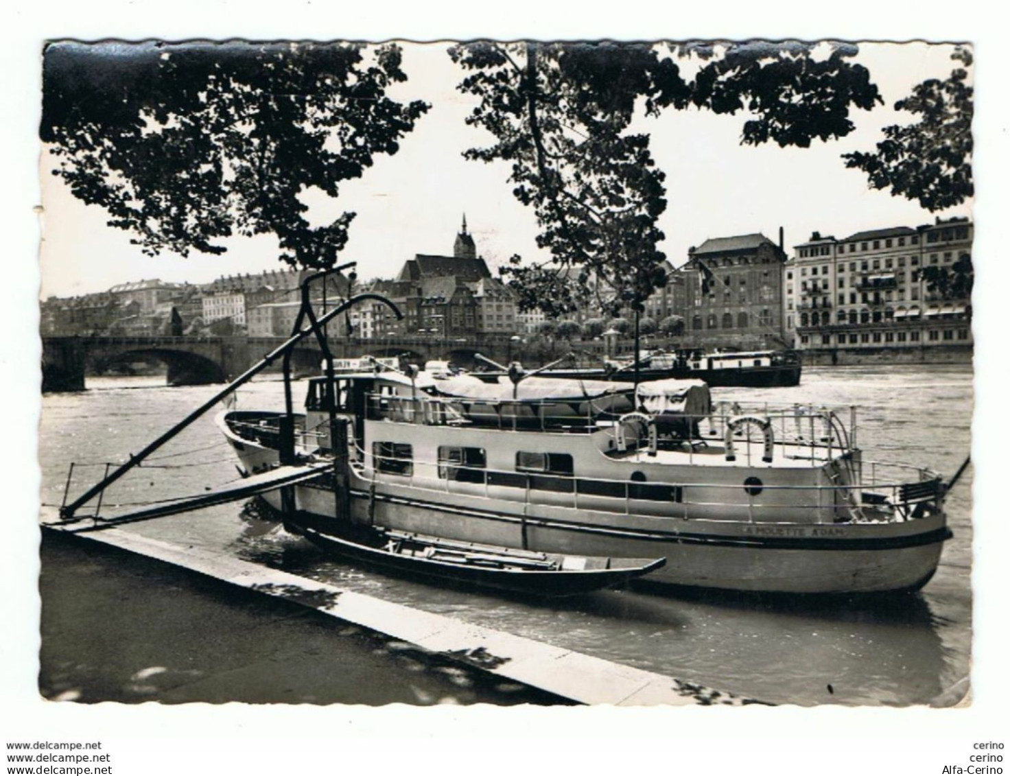 BASEL:  PARTIE  AM  RHEIN  MIT  MITTLERER  RHEINBRUCKE  -  LEICHTE  FALTE  -  PHOTO  -  NACH  ITALIEN  -  GROSSFORMAT - Hausboote