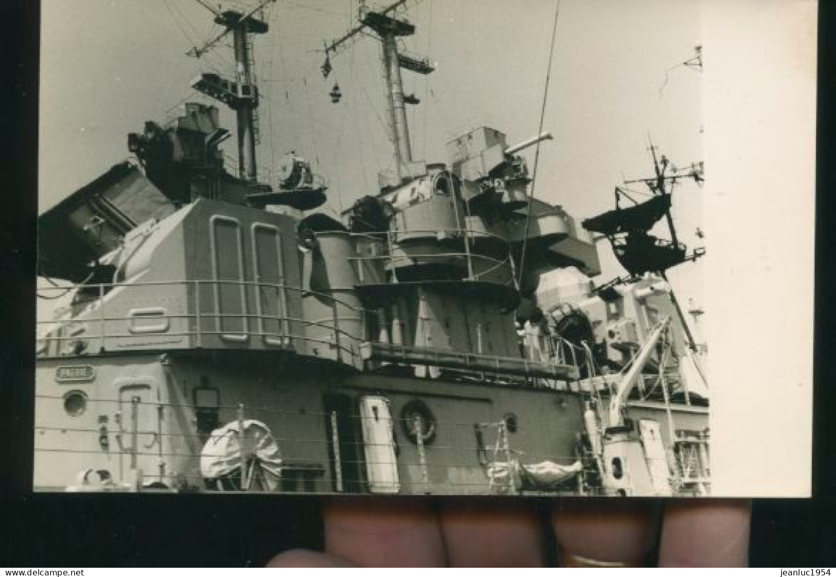 BATEAU DE GUERRE CP PHOTO LE F 762     ( MES PHOTOS NE SONT PAS JAUNES ) - Warships