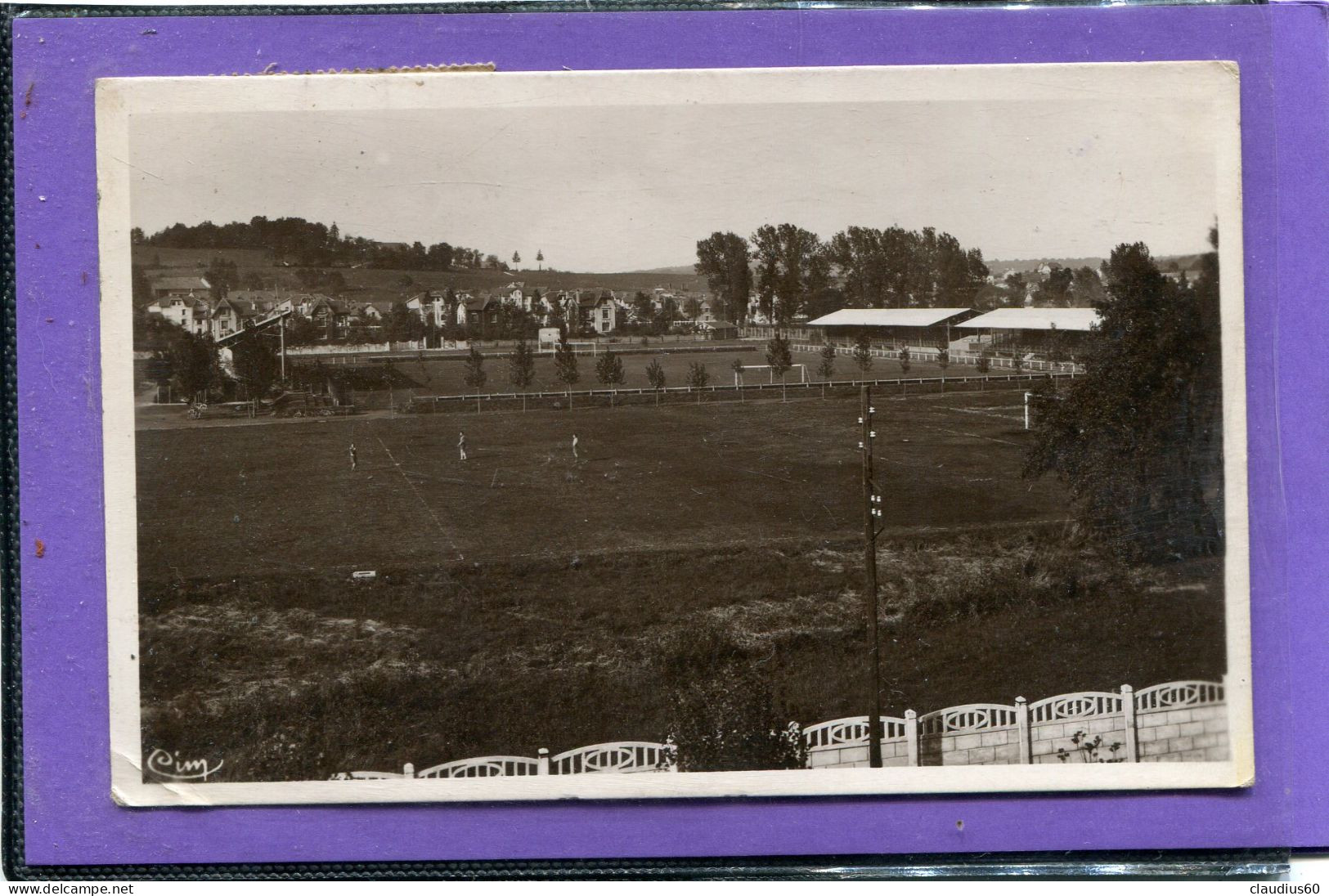 25   .SOCHAUX  ,  Le Stade  De  La  Forge      .cpsm  9 X 14 . - Sochaux