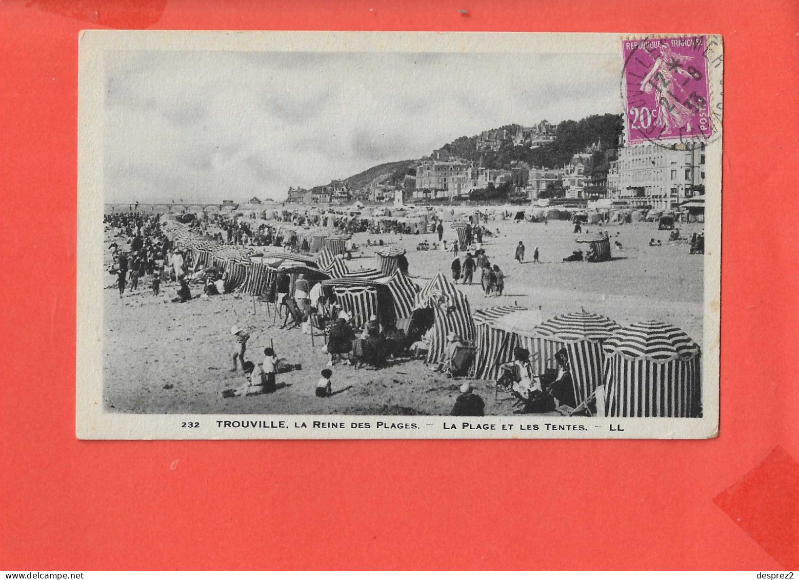 14 TROUVILLE Cpa Animée La Plage Et Les Tentes          232 LL - Trouville