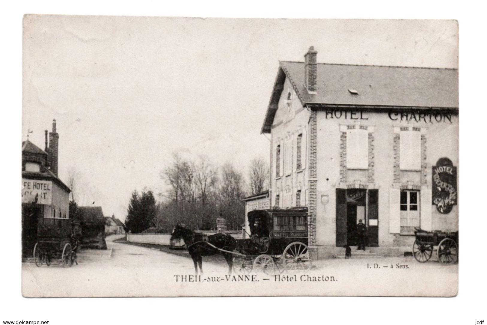 89 THEIL SUR VANNE - Hôtel Charton Café Restaurant - Coll J.D 1904 - Carrioles Attelées - Café Hôtel Agoust - Env Sens - Autres & Non Classés