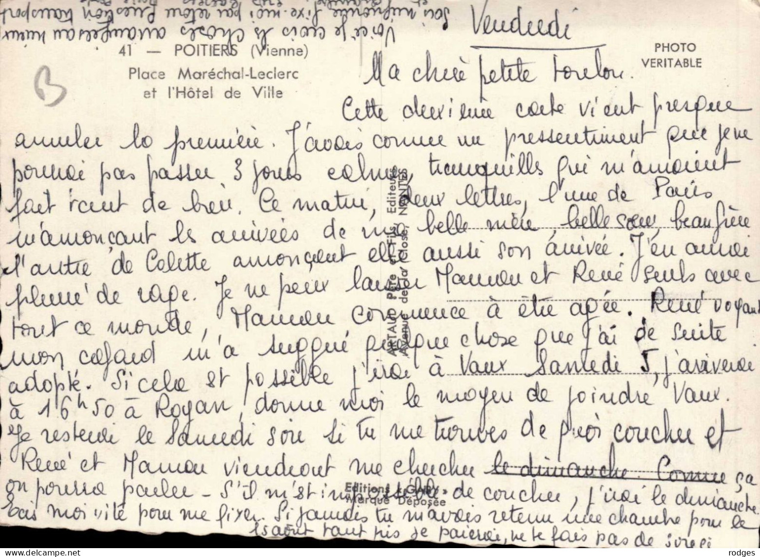 86 , Cpsm POITIERS , 41 , Place Maréchal Leclerc Et L'Hotel De Ville  (15243.V24) - Poitiers