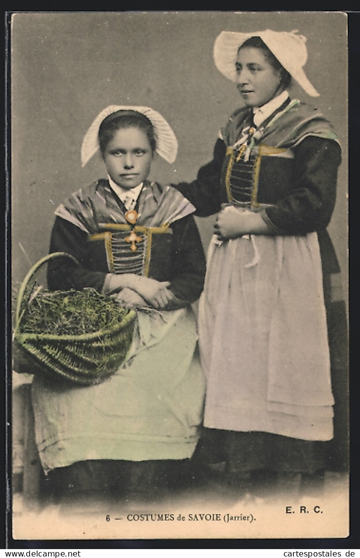 CPA Costumes De Savoie, Jarrier, Deux Femmes, Auvergne  - Unclassified