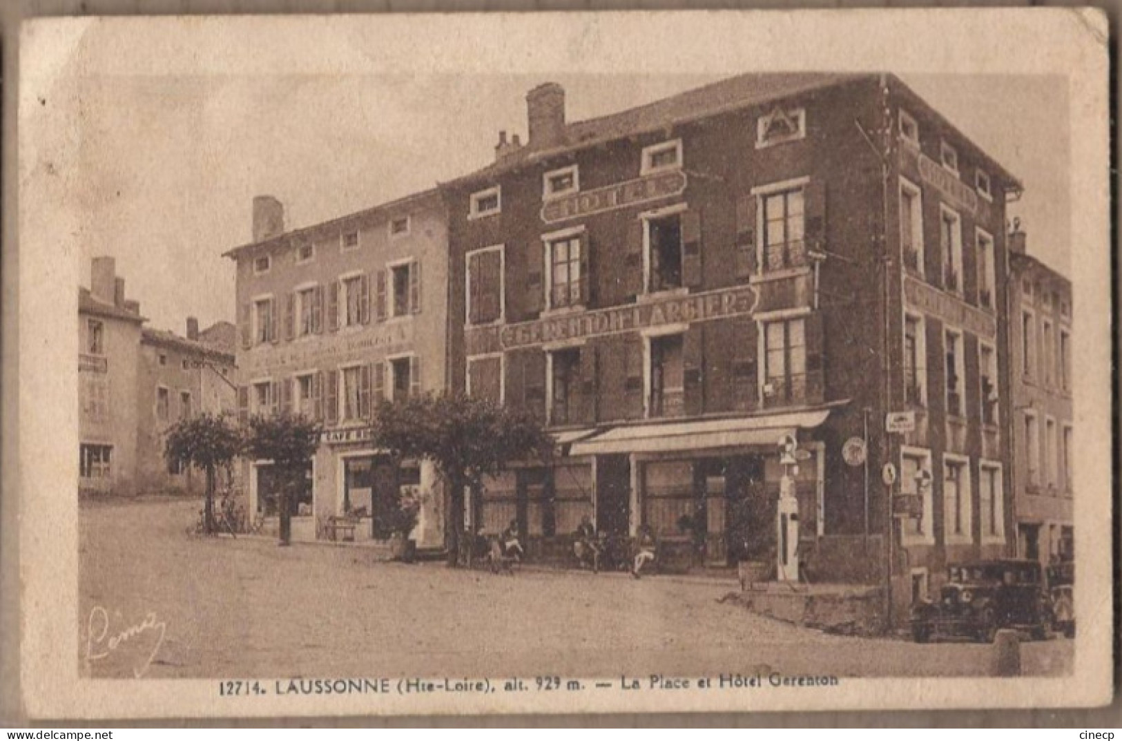 CPA 43 - LAUSSONNE - La Place Et Hôtel Gerenton - TB PLAN Façade Devanture Etablissement ANIMATION AUTOMOBILE POMPE - Other & Unclassified