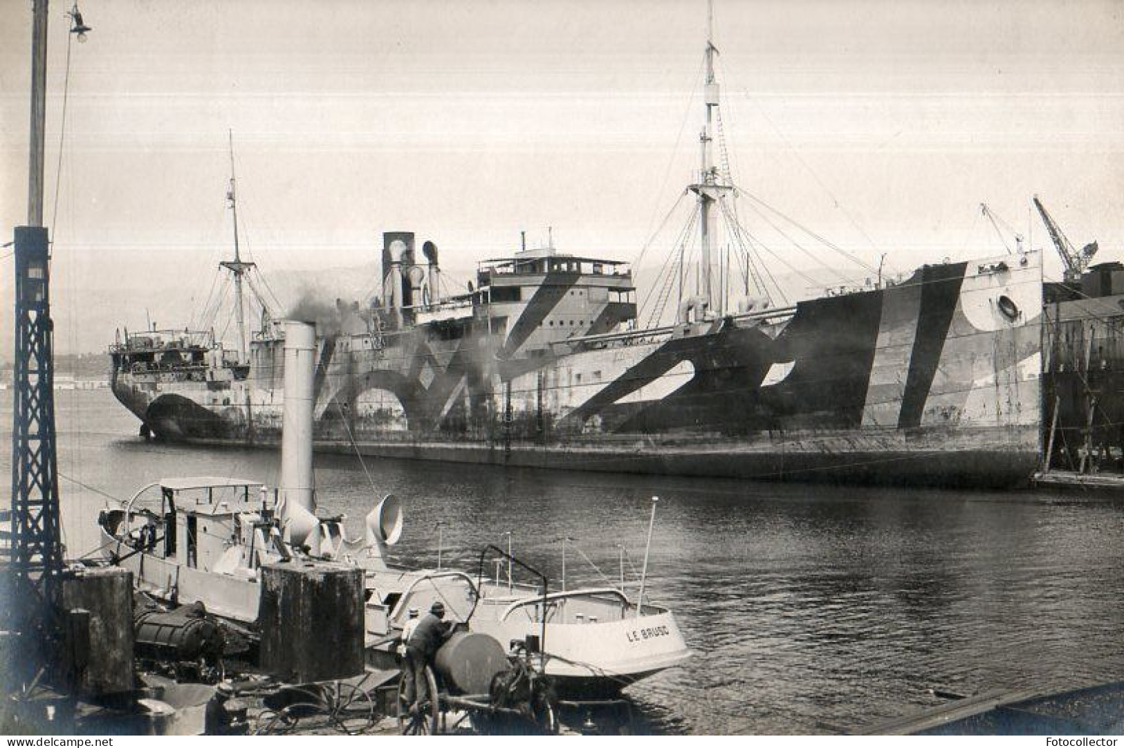 Guerre 14 18 : Cargo Thornycroft Camouflé Et Remorqueur Le Brusc - Guerre, Militaire