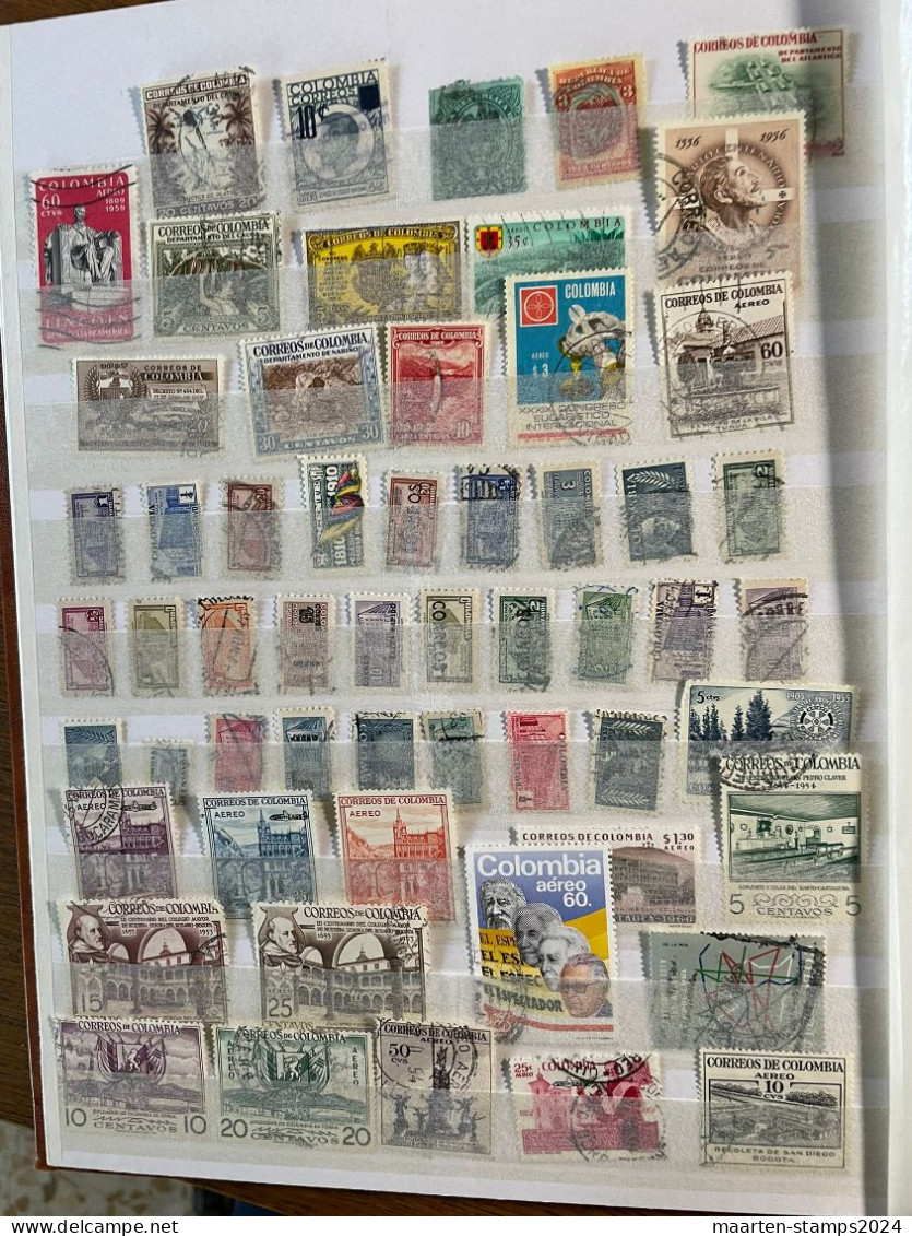 Collection Columbia, Mostly O, At Least 600 Different Stamps - Colombia