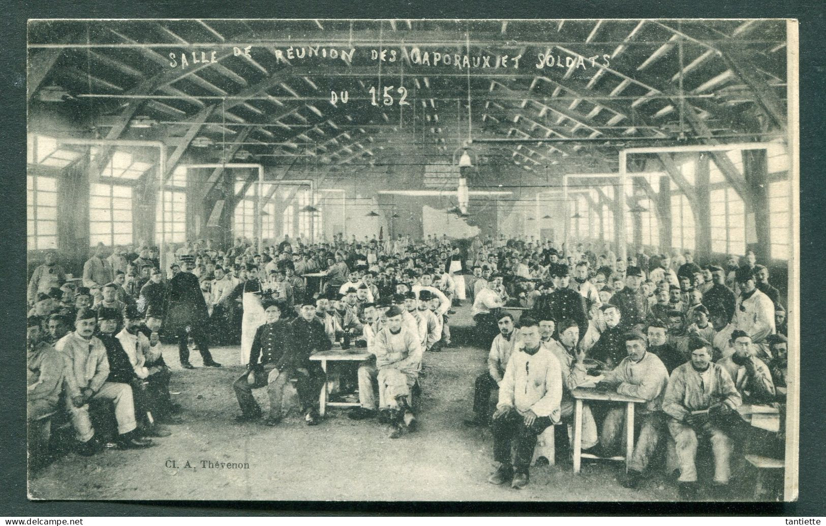 88. VOSGES - GERARDMER.: Salle De Réunion Des Caporaux Et Soldats Du 152°. - Gerardmer