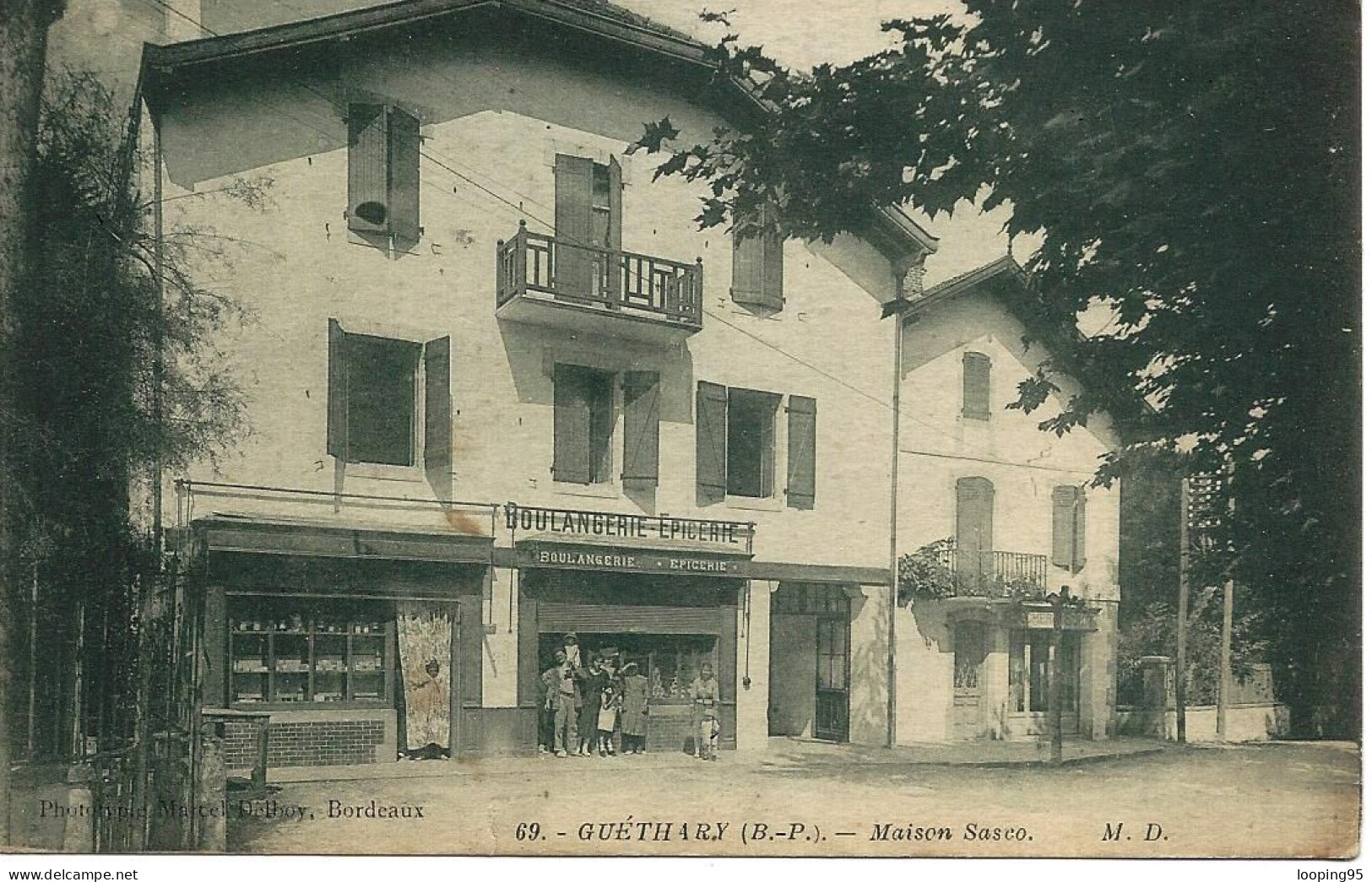 GUETHARY-MAISON SASCO-BOULANGERIE-EPICERIE-PERSONNAGES-HOMME-FEMMES-ENFANTS - Guethary